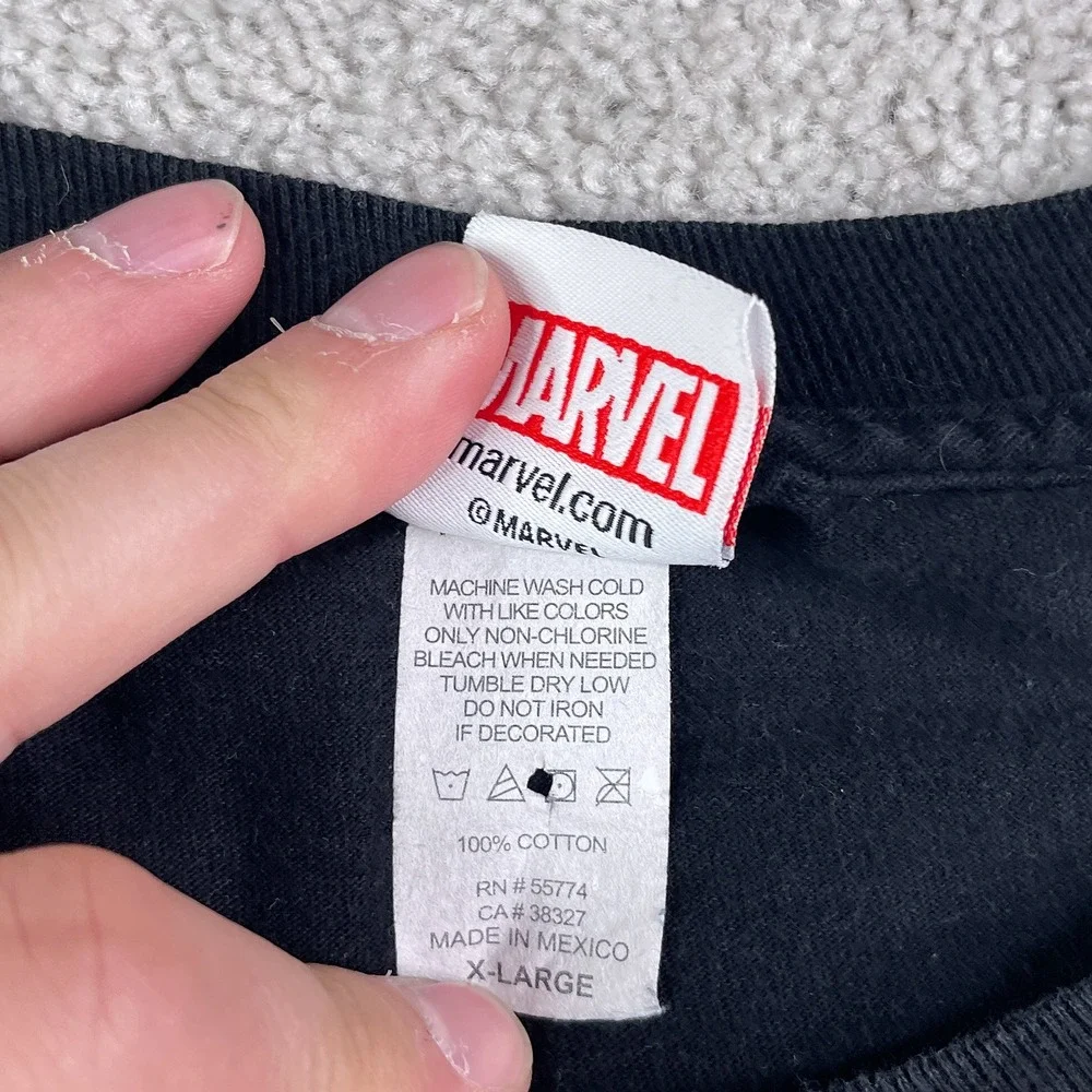 Marvel Avengers Shirt Mens XL Black Legends Graphic Tee Spiderman Hulk Iron Man